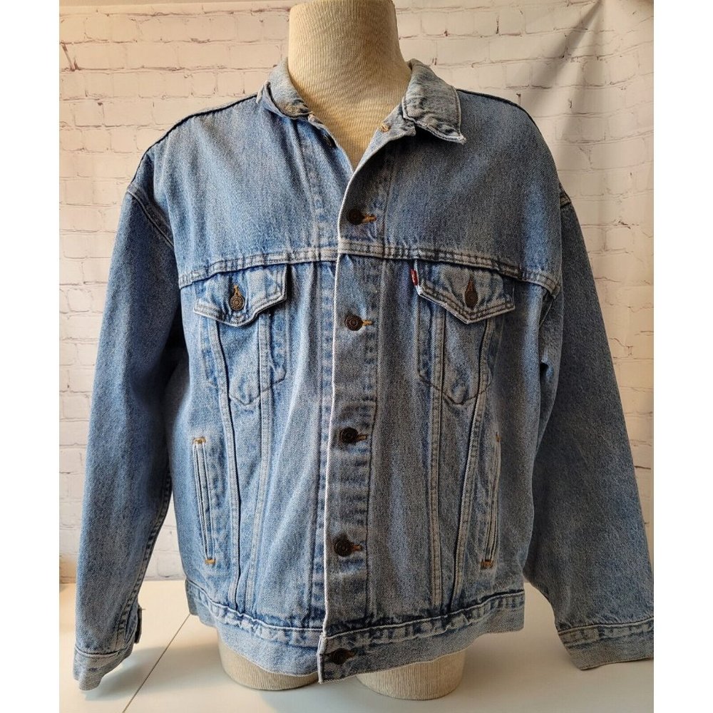 Levis Men’s Denim Trucker Jacket Blue Medium Wash Vintage Size XL 70507 USA